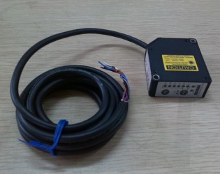 CHT-CD33-250(進(jìn)口，距離100~400mm, 誤差<=900um, 測(cè)量頻率120HZ)